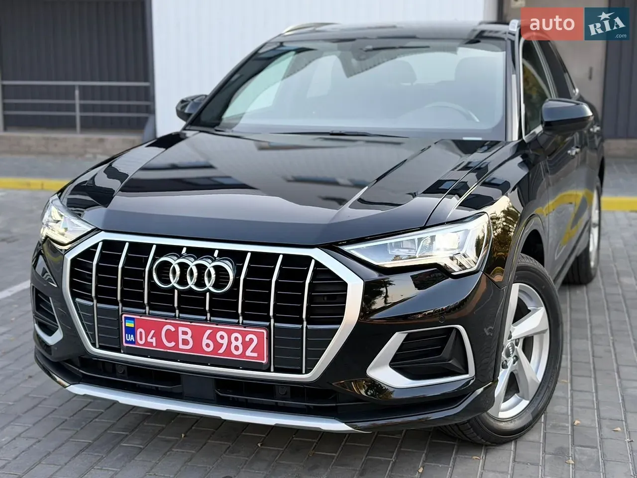 Audi Q3 2019 photo 3