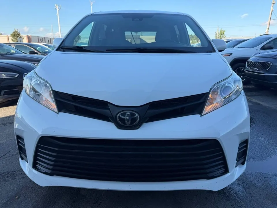 Toyota Sienna 2020 photo 3
