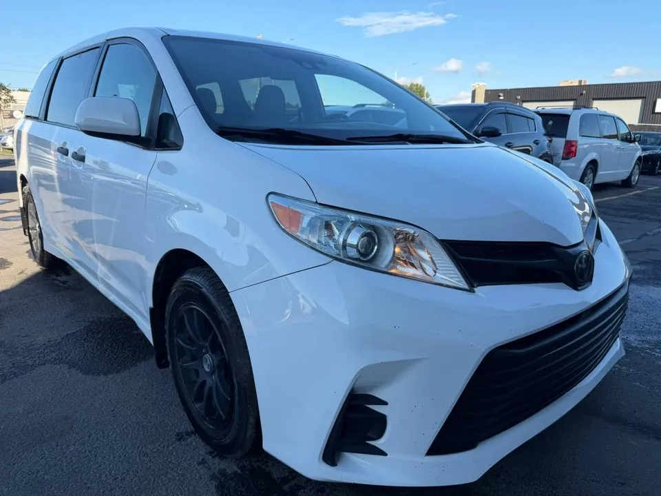 Toyota Sienna 2020 photo 2