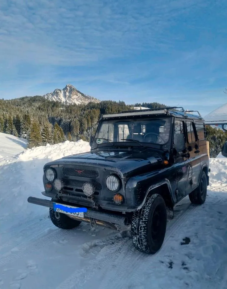 UAZ Hunter