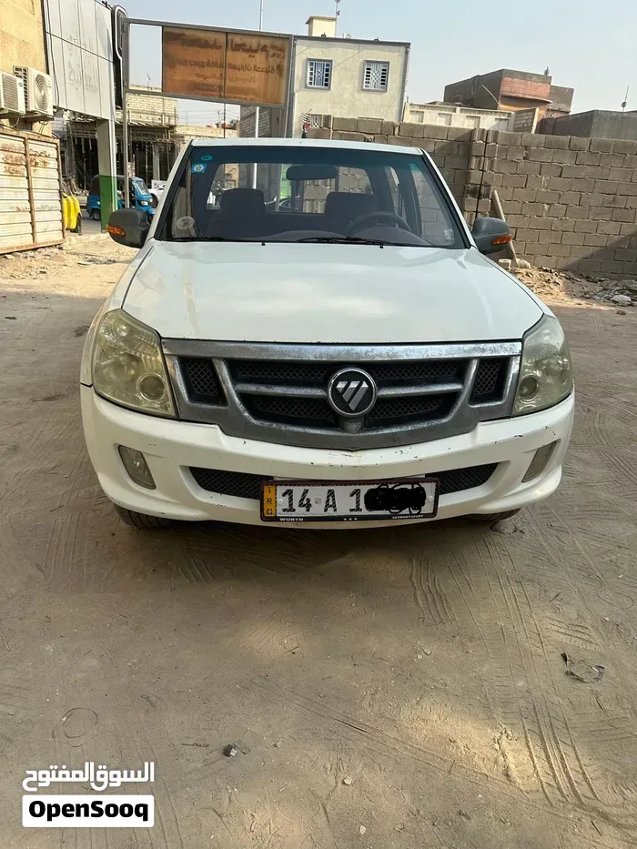 Nissan Navara 2013 photo 2