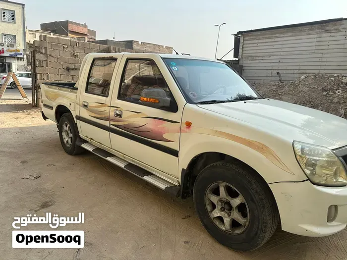 Nissan Navara 2013 photo 3