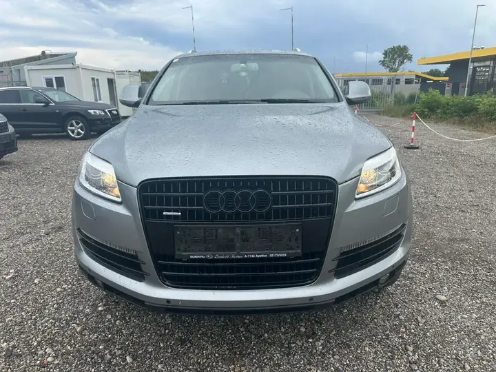 Audi Q7 2007 photo 2