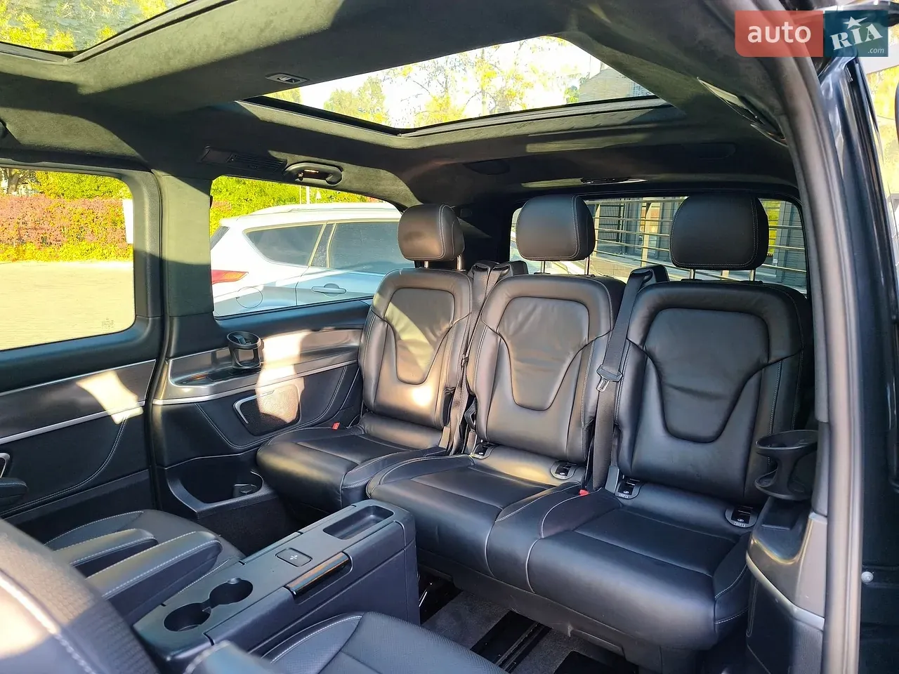 Mercedes-Benz V-Class 2021 photo 5