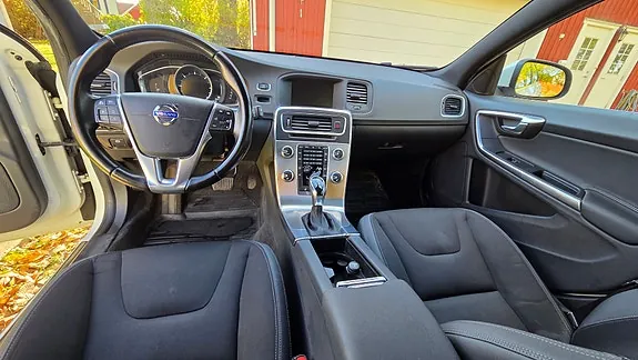 Volvo V60 2015 photo 4