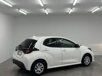 Toyota Yaris 2023 photo 4