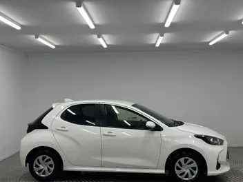 Toyota Yaris 2023 photo 3
