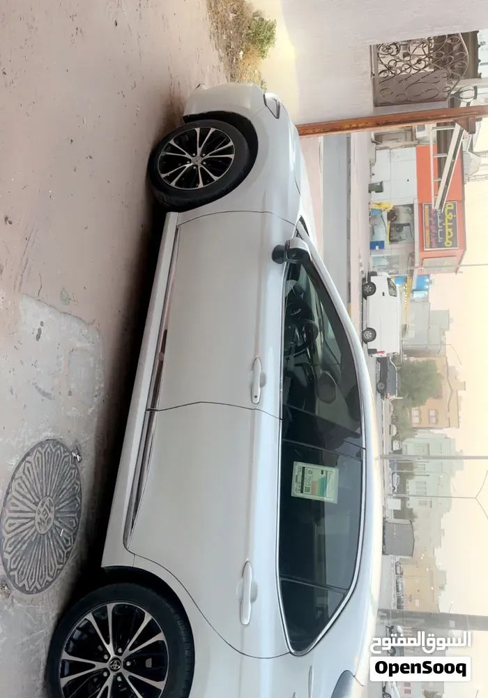 Toyota Camry 2019 photo 2