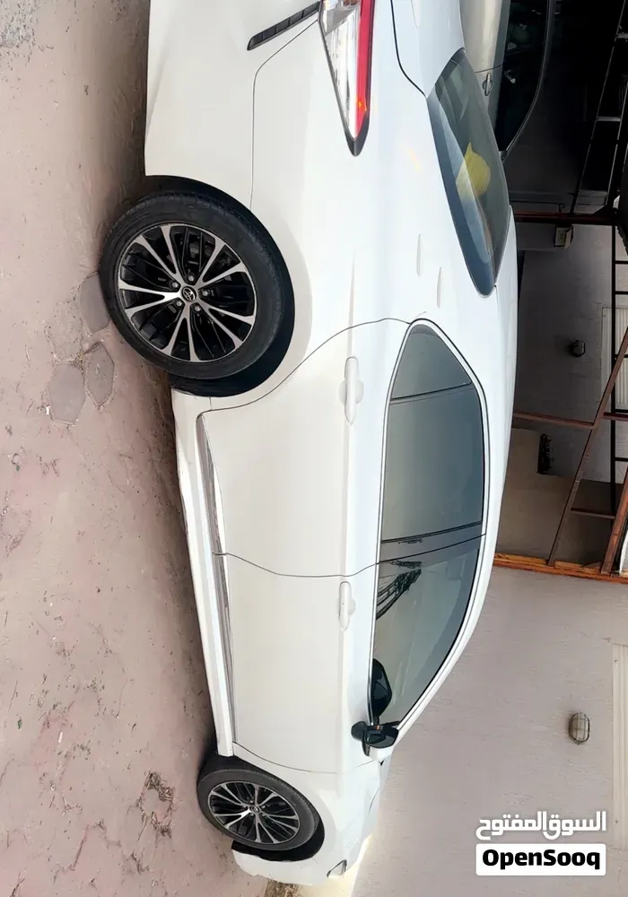 Toyota Camry 2019 photo 3