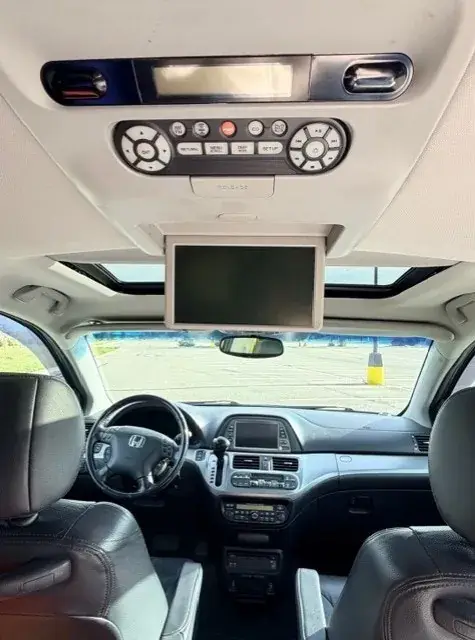 Honda Odyssey 2010 photo 4