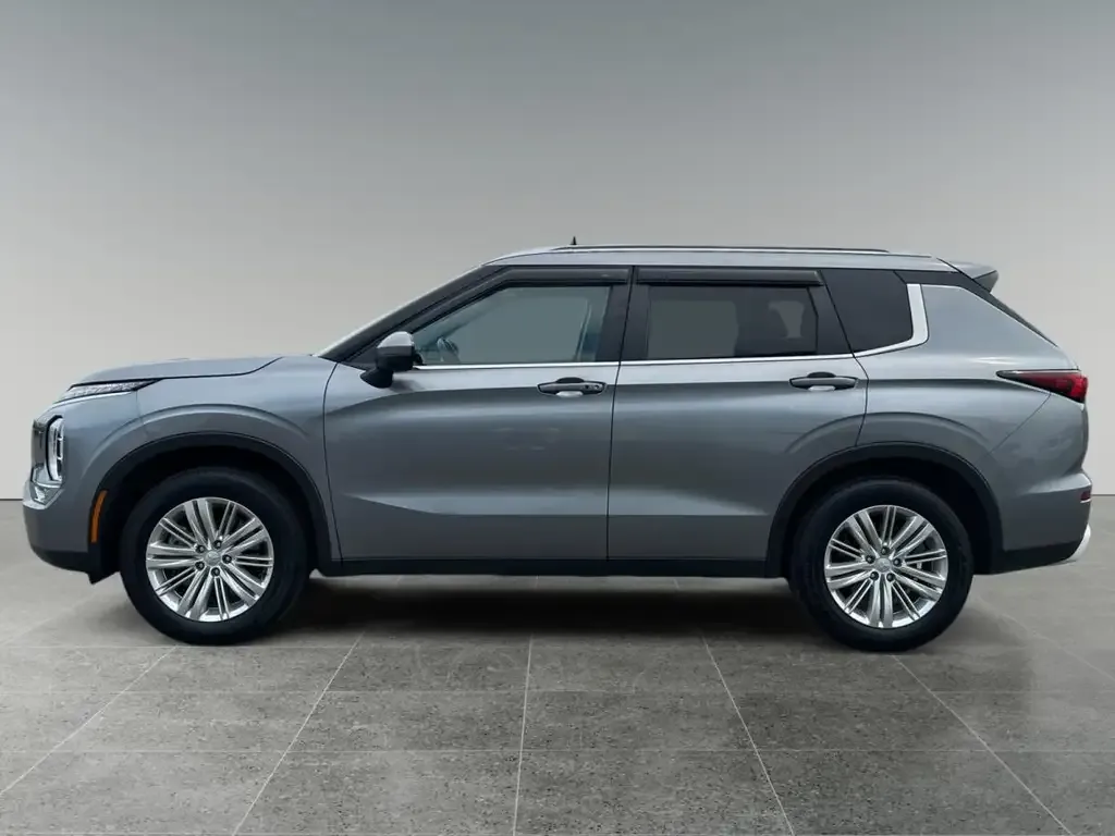 Mitsubishi Outlander 2024 photo 4