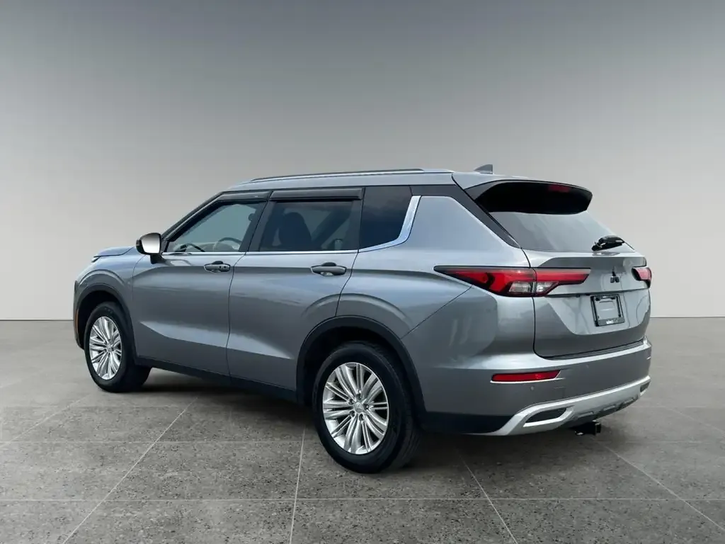 Mitsubishi Outlander 2024 photo 5