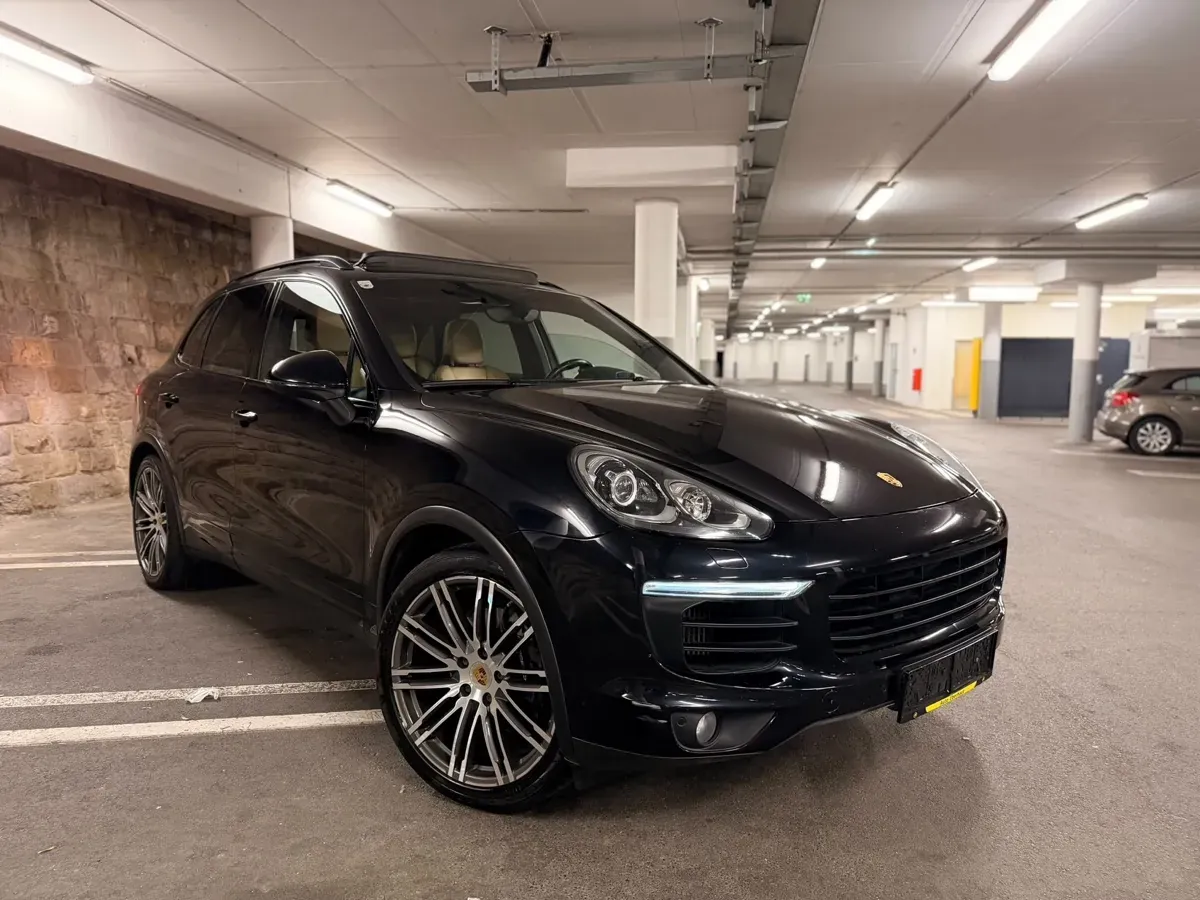Porsche Cayenne 2014 photo 2