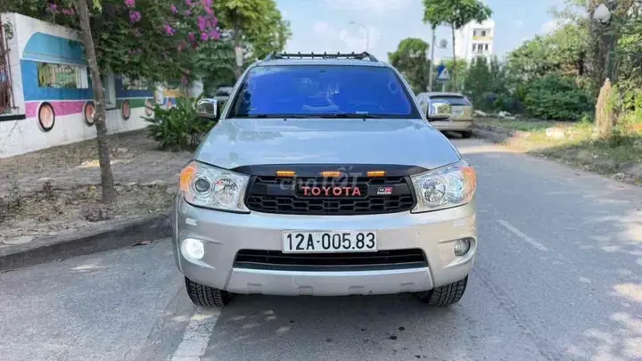 Toyota Fortuner 2012 photo 4