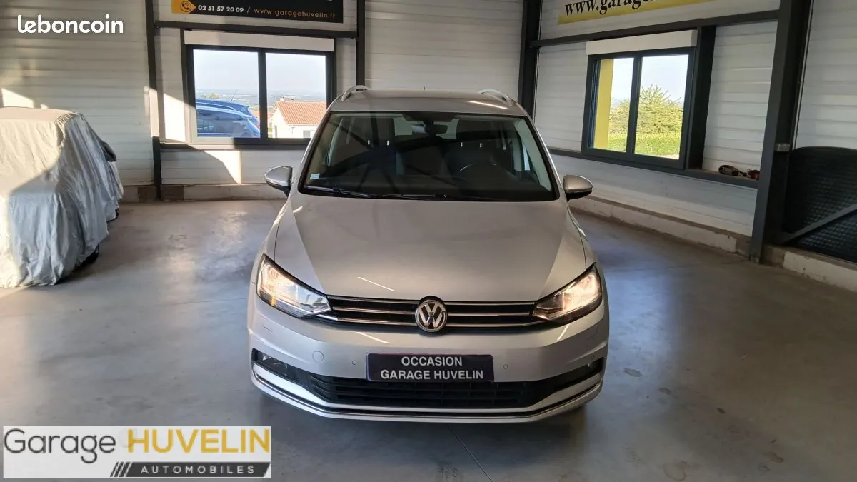 Volkswagen Touran 2019 photo 2