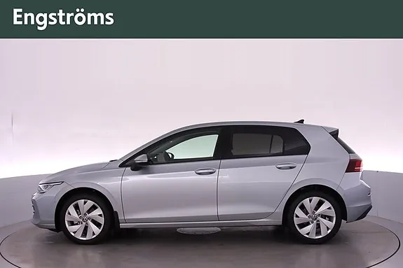 Volkswagen Golf I 2026 photo 5
