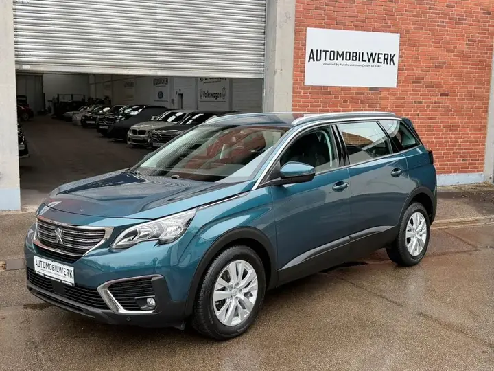 Peugeot 5008