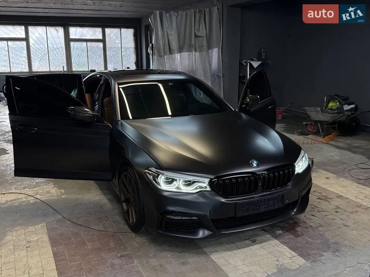BMW 5 Series 2017 photo 3