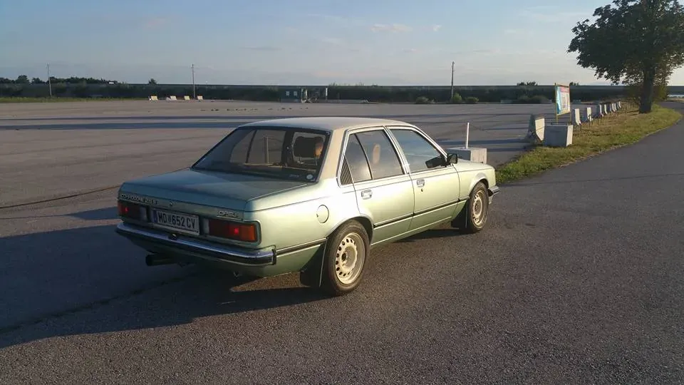 Opel Commodore 1981 photo 3