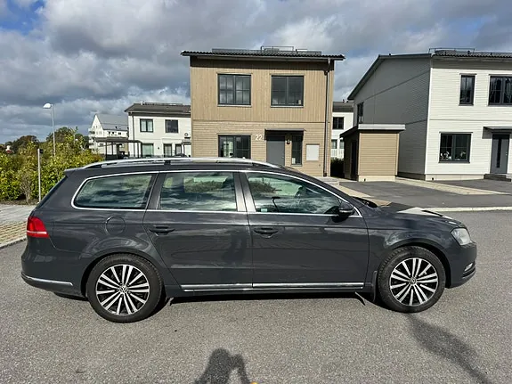 Volkswagen Passat 2012 photo 5