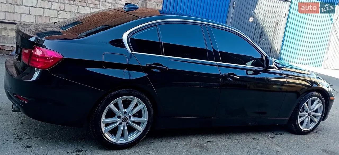 BMW 3 Series 2013 photo 3