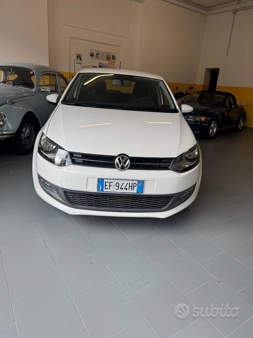 Volkswagen Polo 2010 photo 2