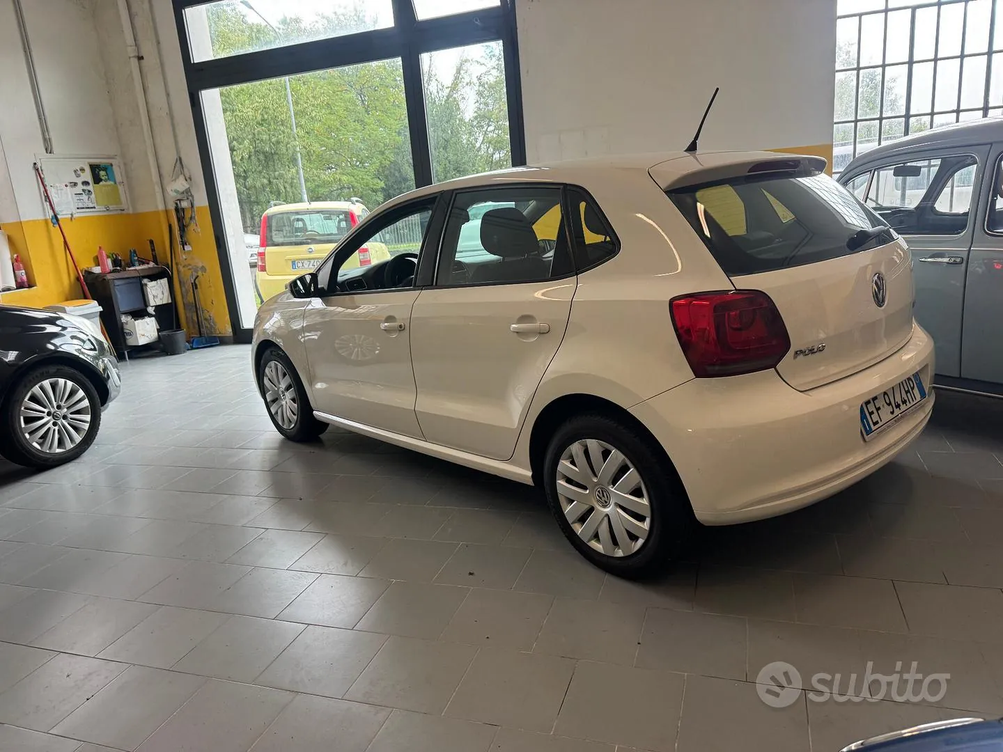 Volkswagen Polo 2010 photo 4