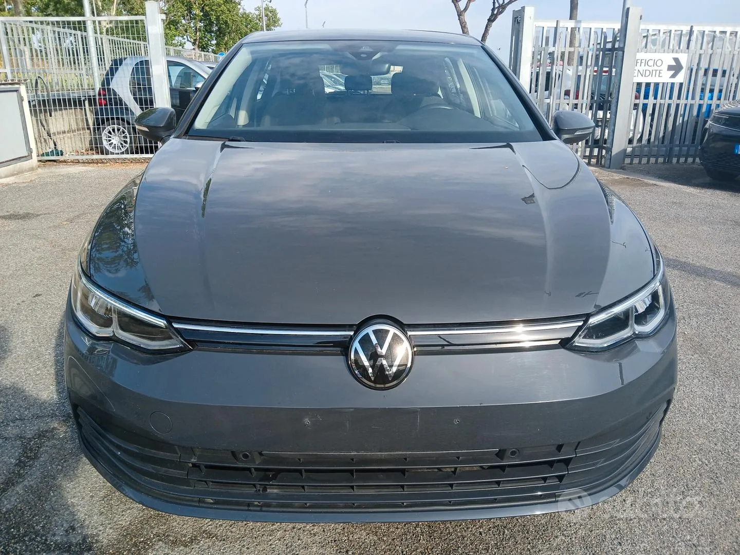 Volkswagen Golf 2024 photo 2