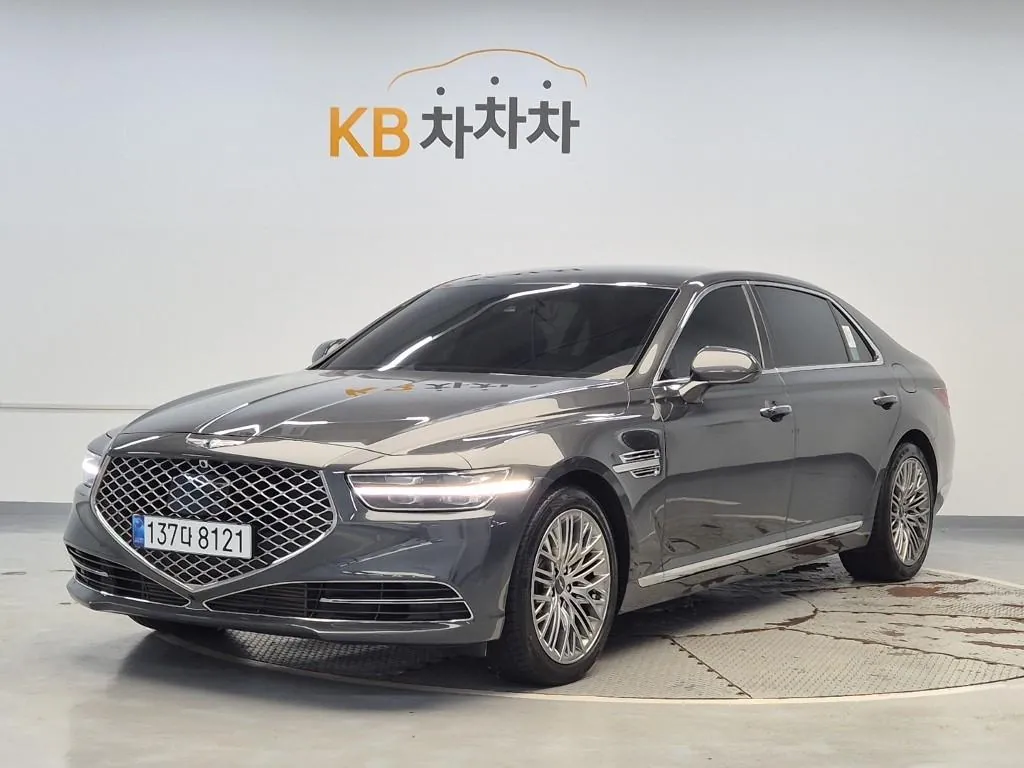 Genesis G90