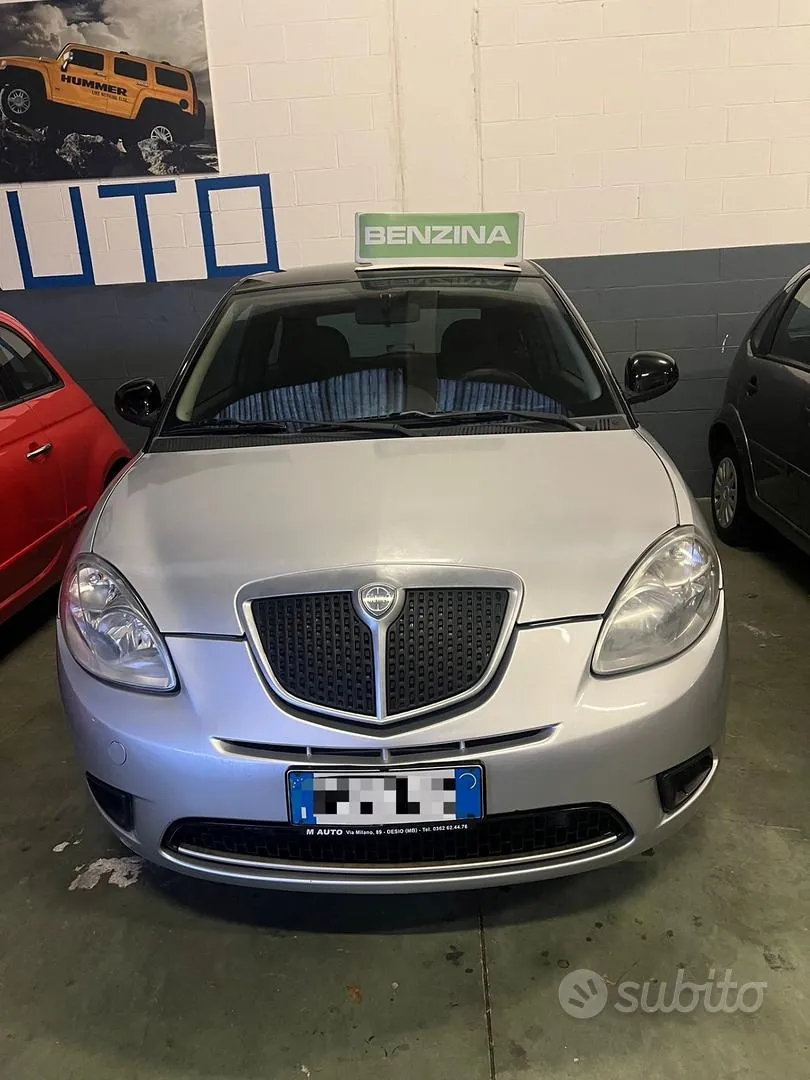 Lancia Ypsilon