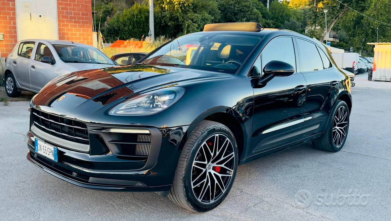 Porsche Macan 2023 photo 2