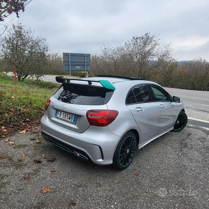 Mercedes-Benz A 2016 photo 2