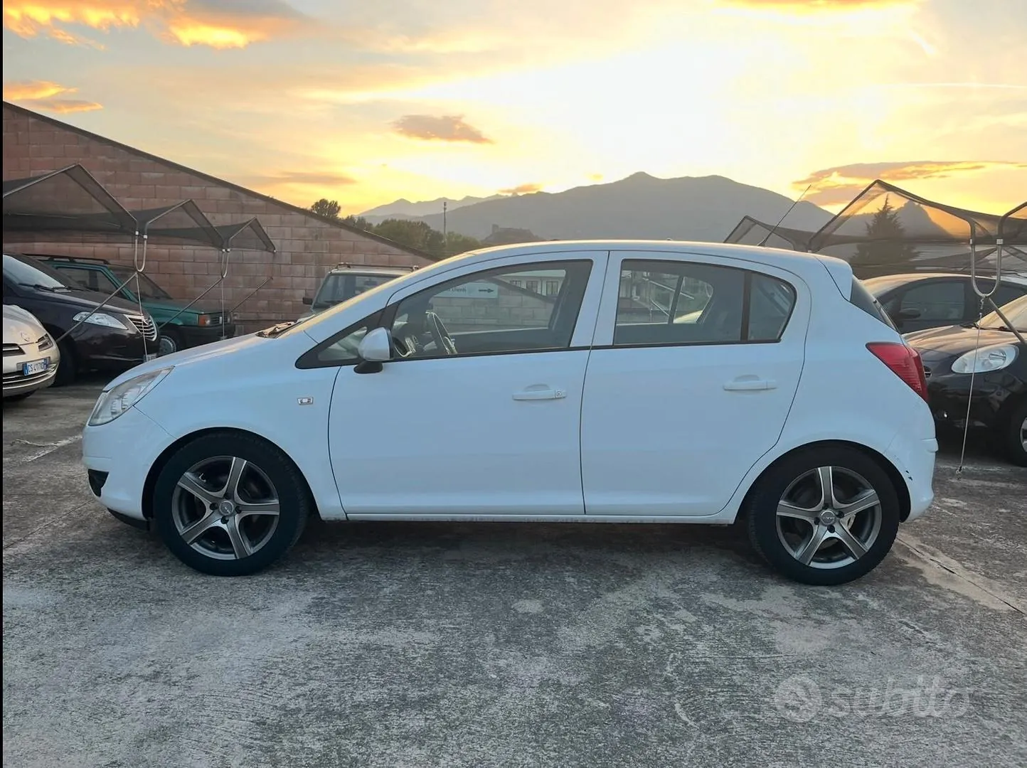 Opel Corsa D 2009 photo 2
