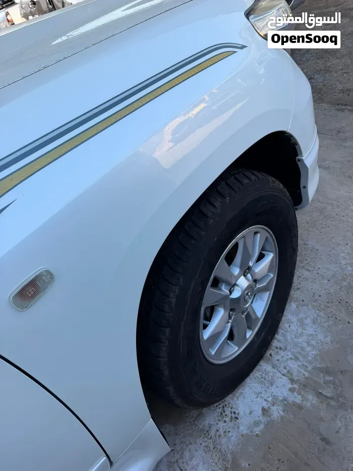 Toyota Land Cruiser Gxr 2011 photo 4
