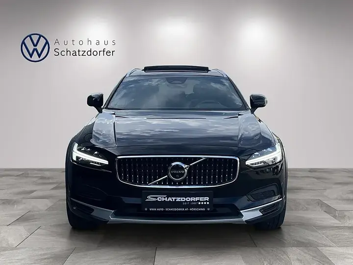 Volvo V90 2022 photo 2