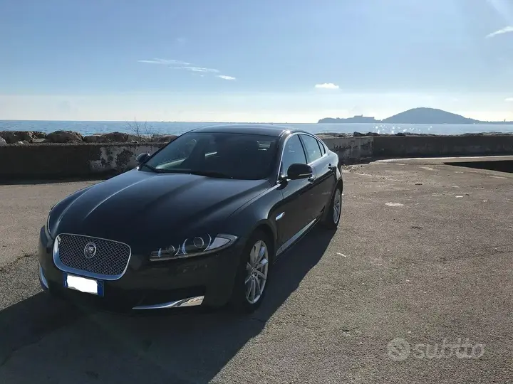 Jaguar Xf 2014 photo 2