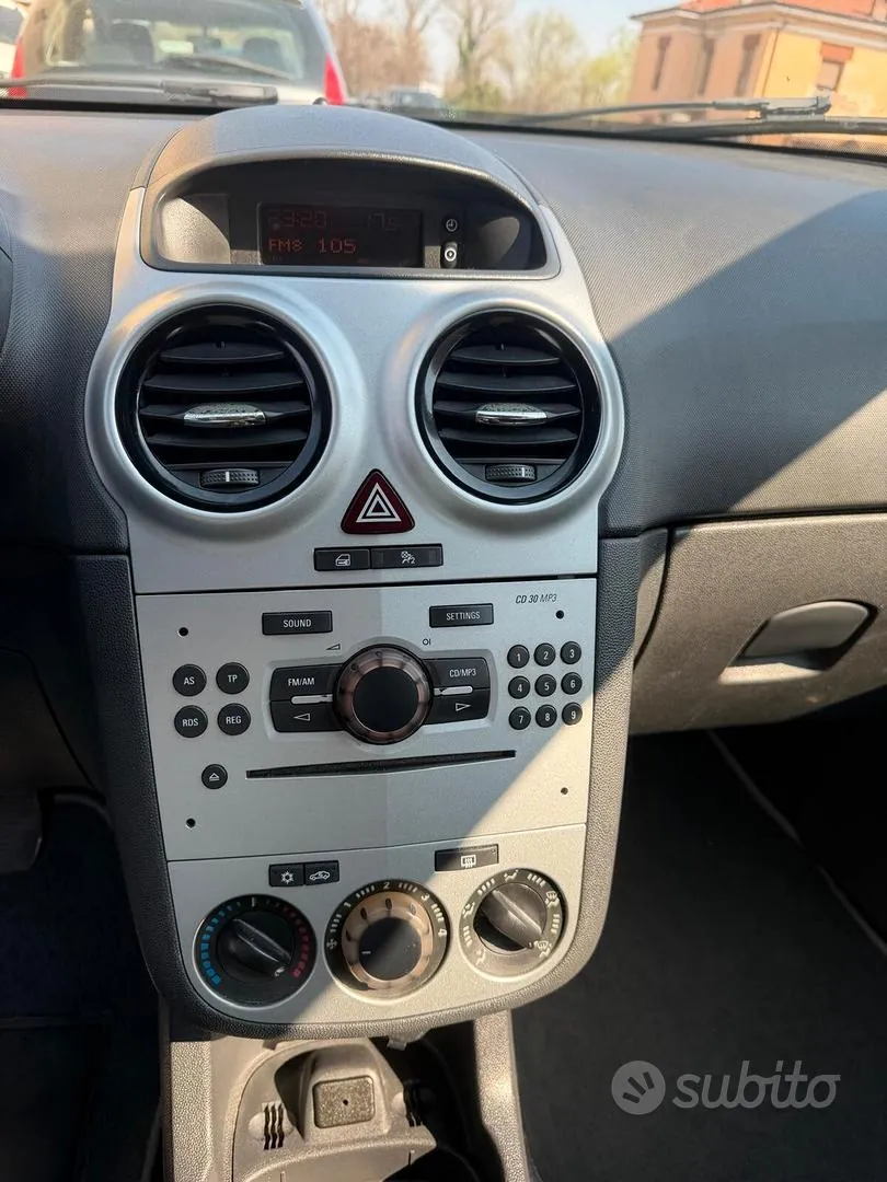 Opel Corsa 2011 photo 5