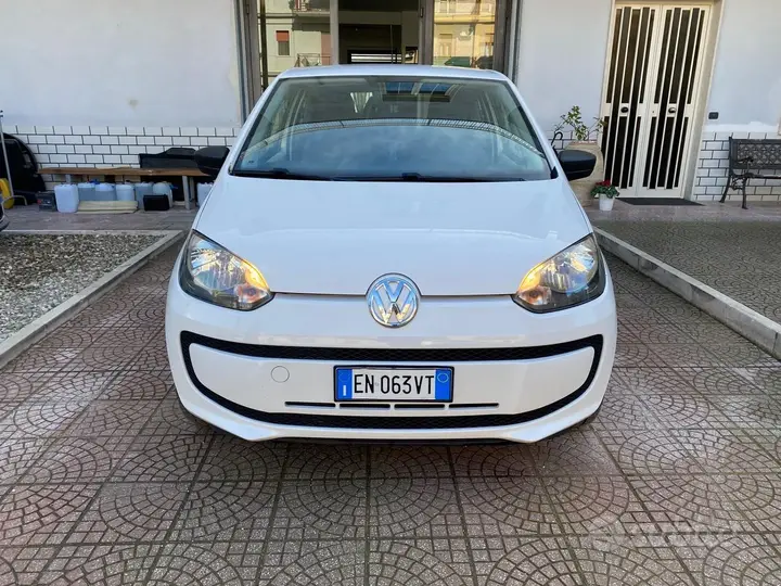 Volkswagen Up 2012 photo 3