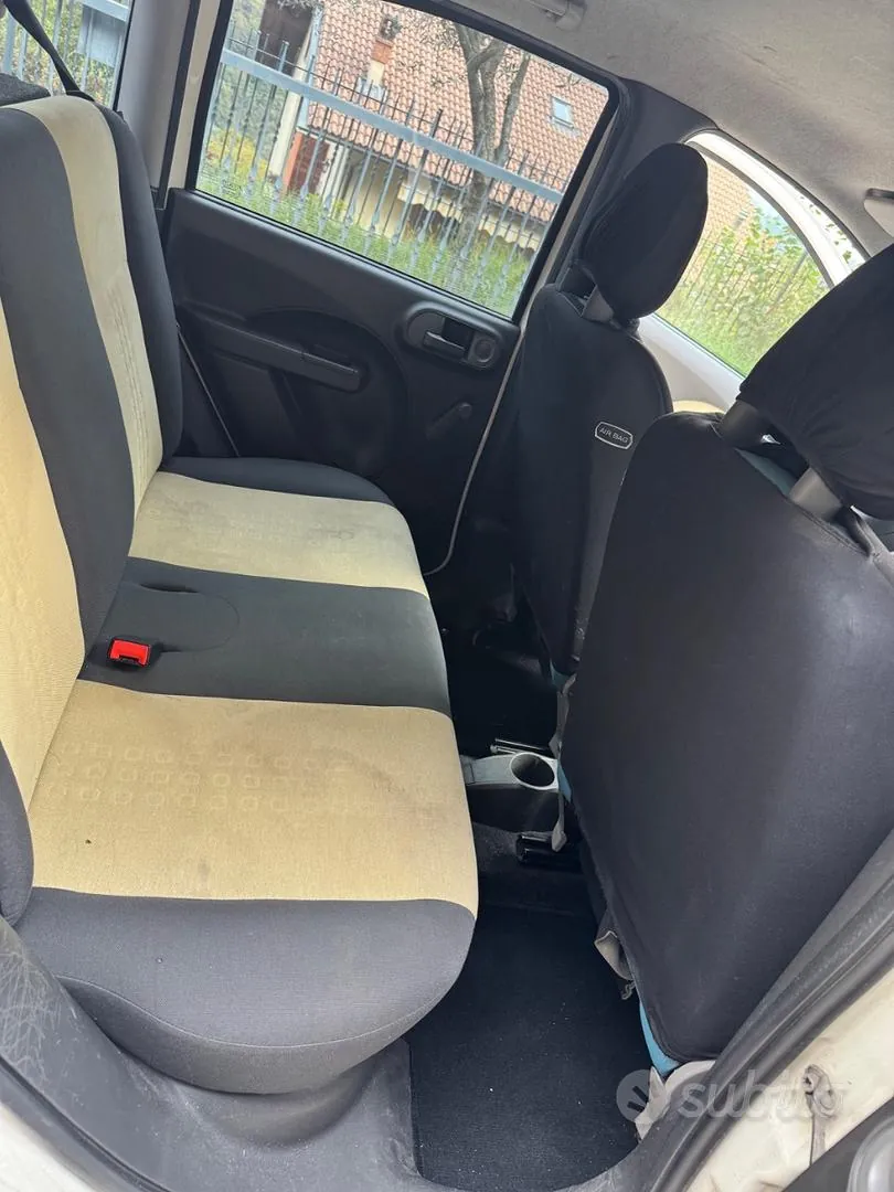 Fiat Panda 2010 photo 4
