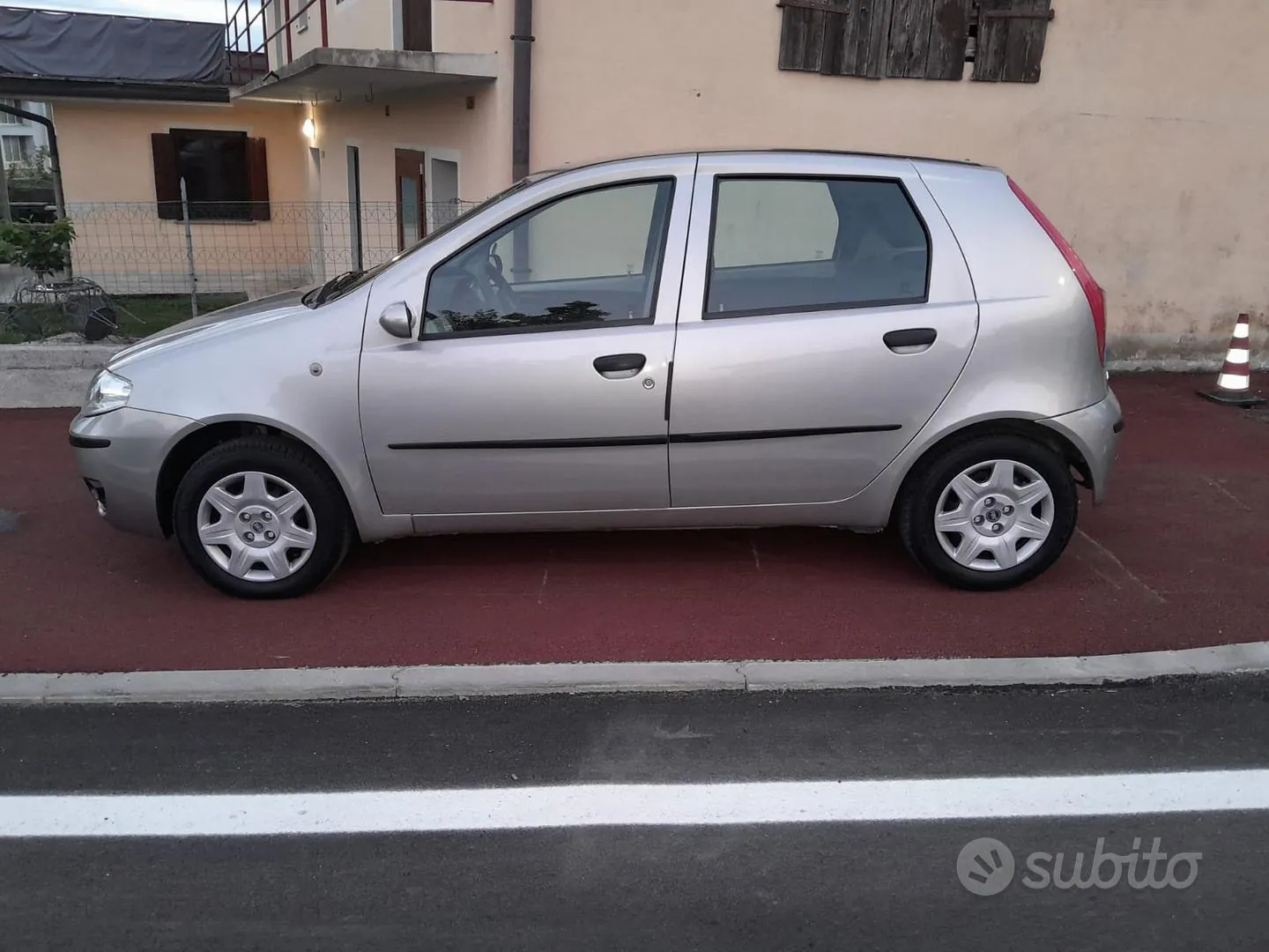 Fiat Punto 2004 photo 3
