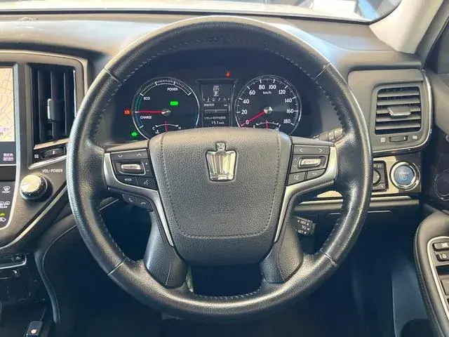 Toyota Crown 2017 photo 5