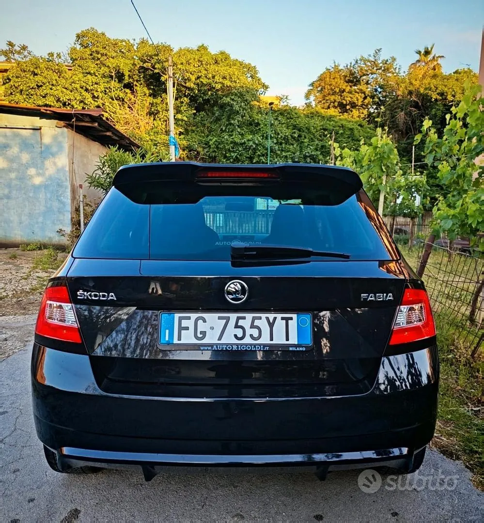 Skoda Fabia 2017 photo 3
