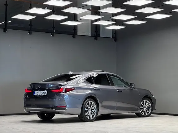 Lexus Es300H 2021 photo 2