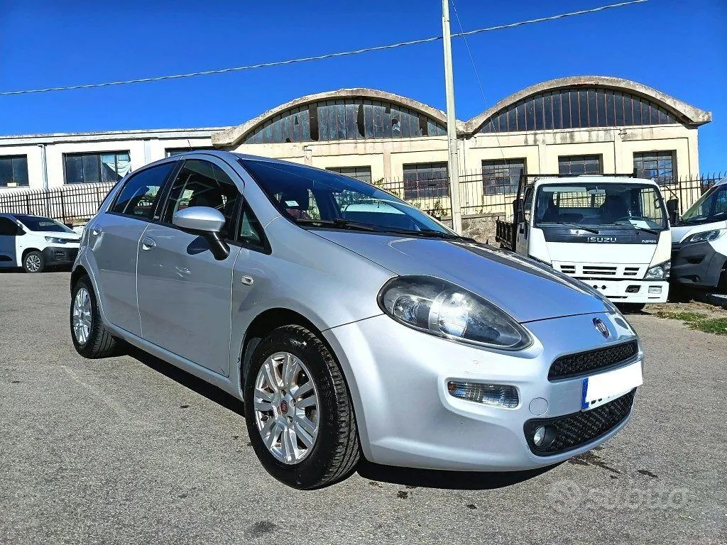 Fiat Punto 2015 photo 2