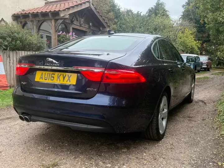 Jaguar Xf 2016 photo 4