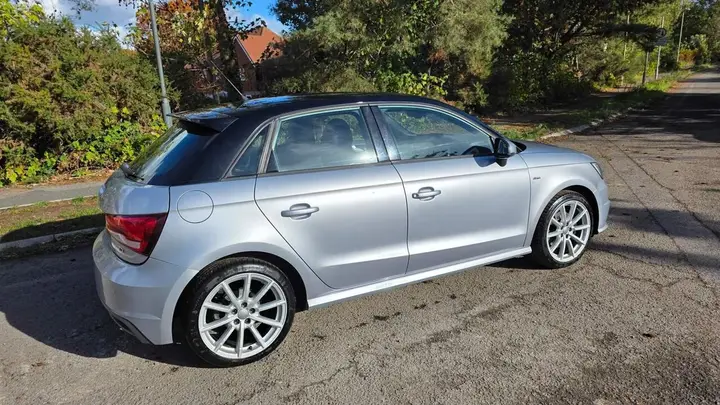 Audi A1 2015 photo 5