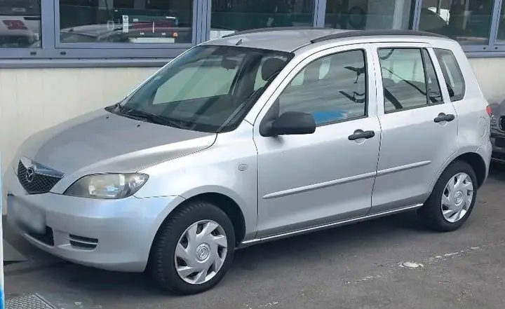 Mazda 2