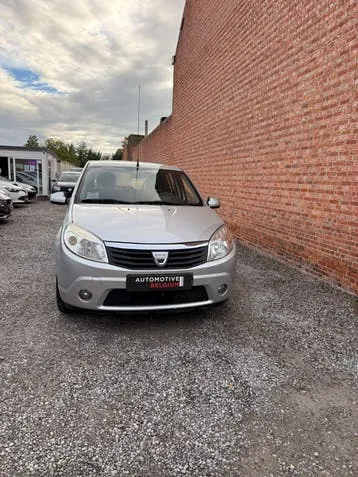 Dacia Sandero 2010 photo 3