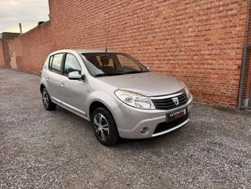 Dacia Sandero 2010 photo 2