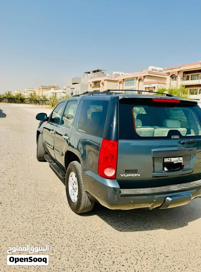 GMC Yukon 2009 photo 2
